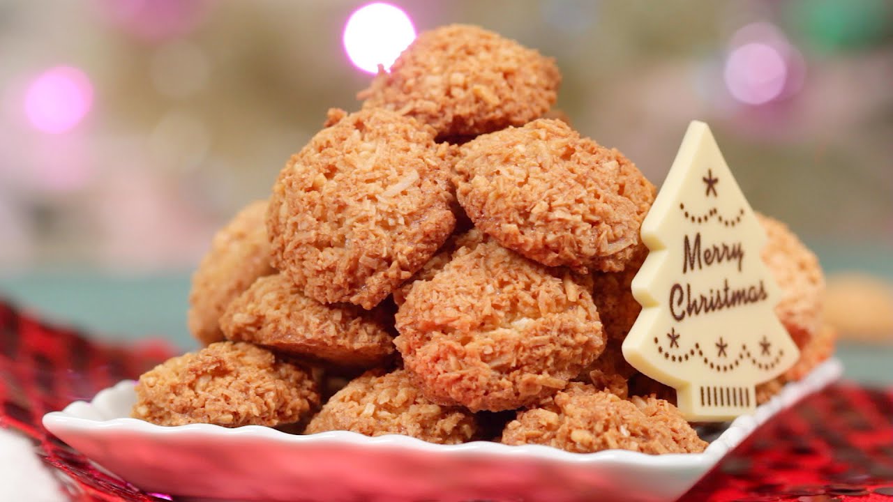 Coconut Macaroons Recipe (Crispy Christmas Cookies with Coconut | Easy Biscuits) | Cooking with Dog