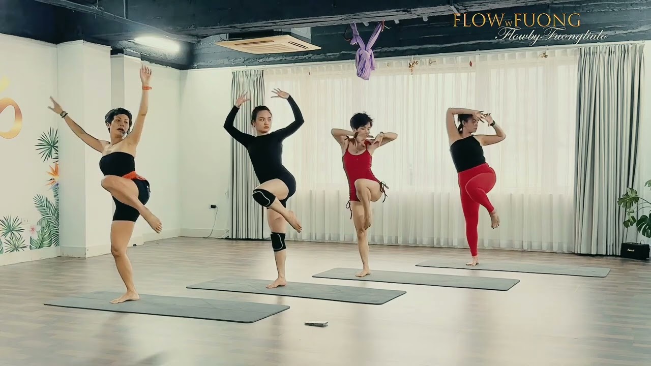 BUTTONS | flowbyfuongliulo | The Pussycat Dolls