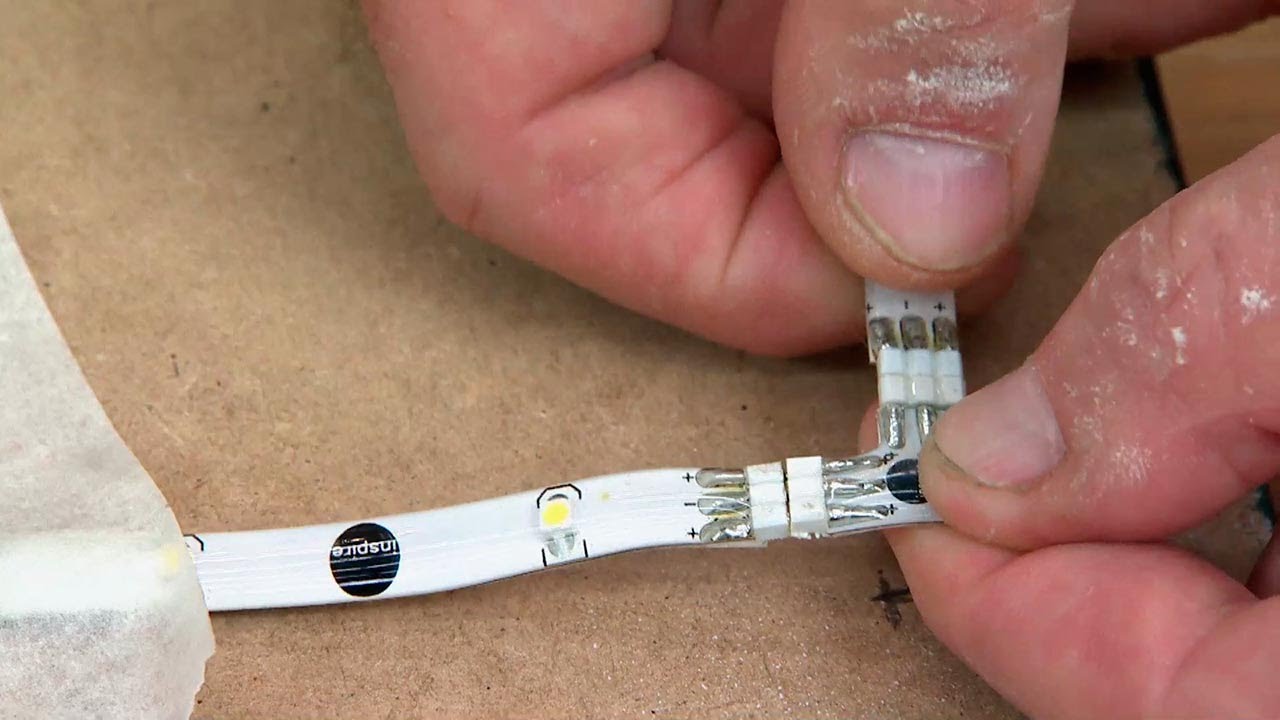 C&oacute;mo colocar tiras de led - Bricoman&iacute;a