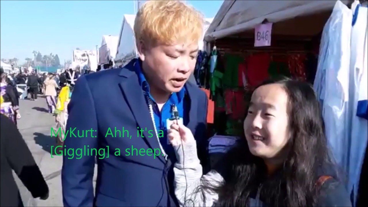 Hmong Cultural New Year - Fresno, CA - Funny Interview of MyKurt Lor by Ah Her w/ Subtitles & Lyrics