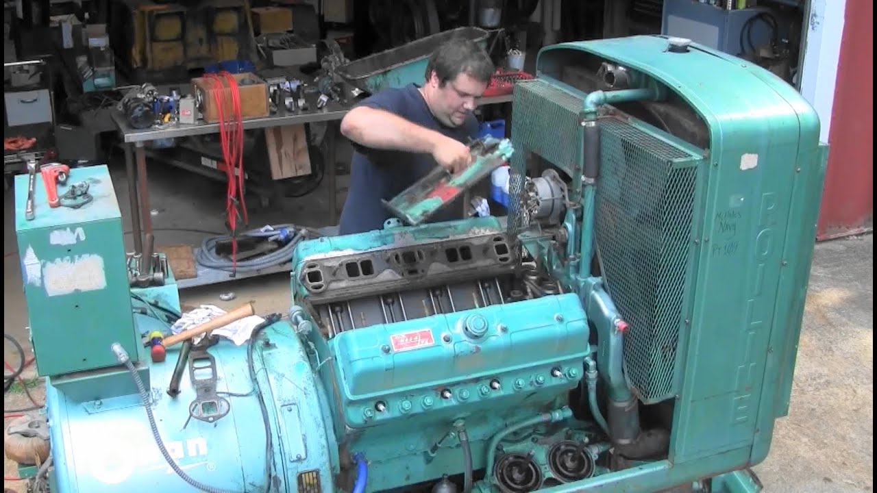 RoiLine 884 Cubic Inch V8 Digging Into the Engine