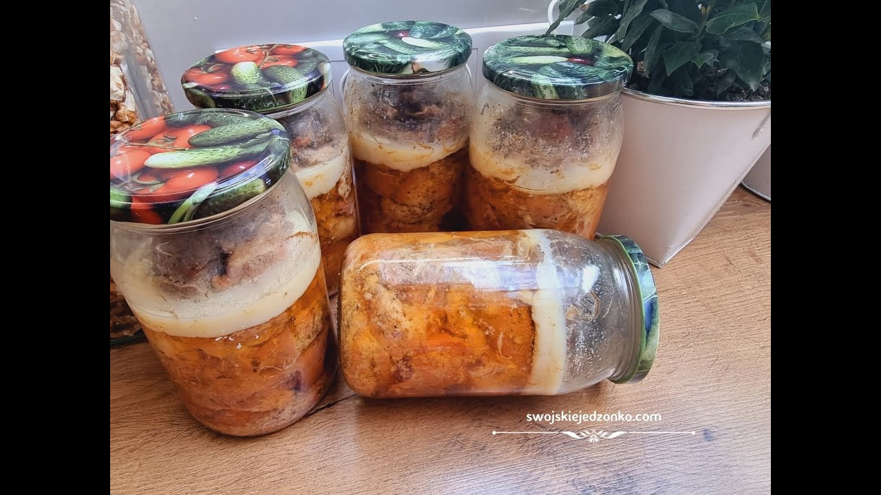 Тушенка в банках – мясо в качестве запасного, идеально подходит для ужина или бутербродов.