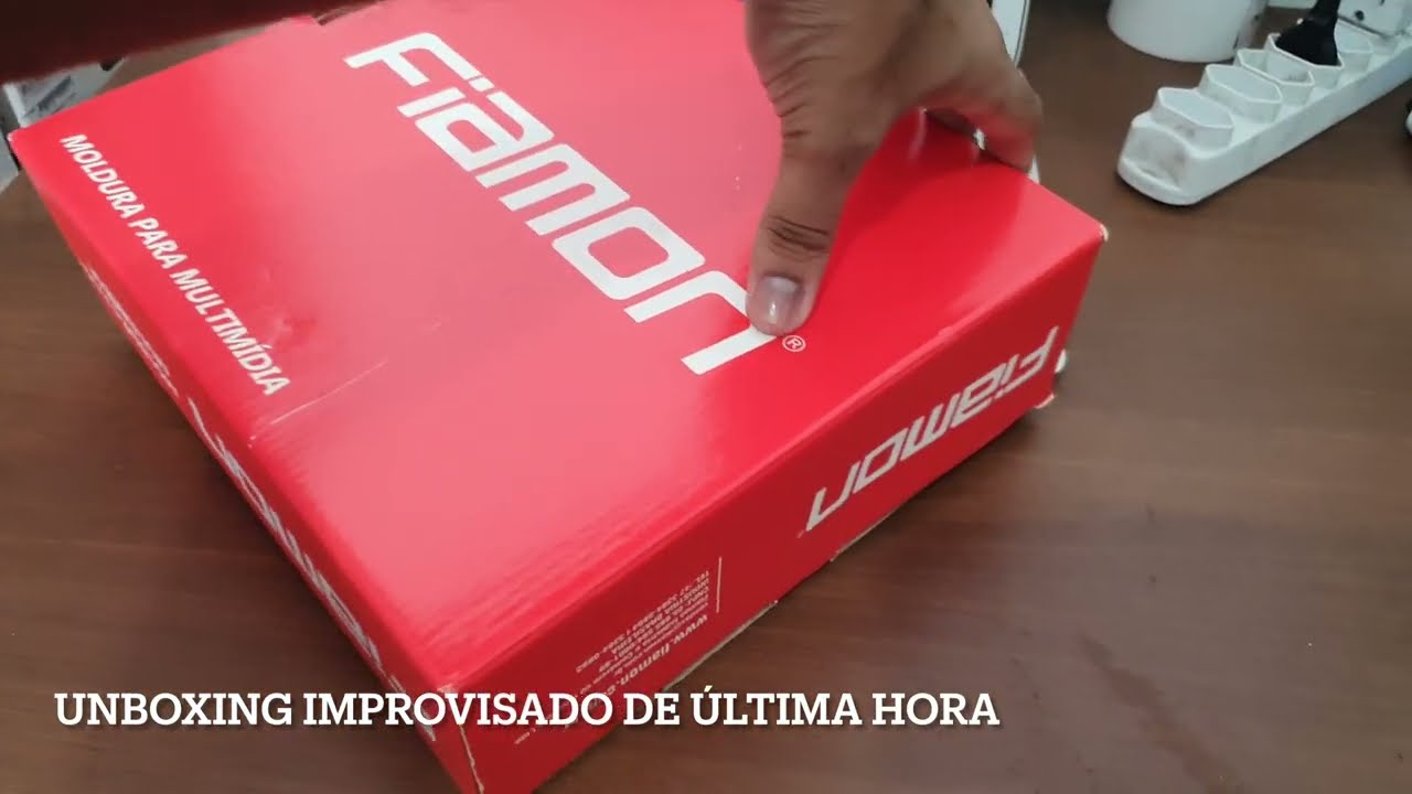 Moldura 2 Din com 4 Botões para VW G5 - Gol Voyage Saveiro - Unboxing Raiz