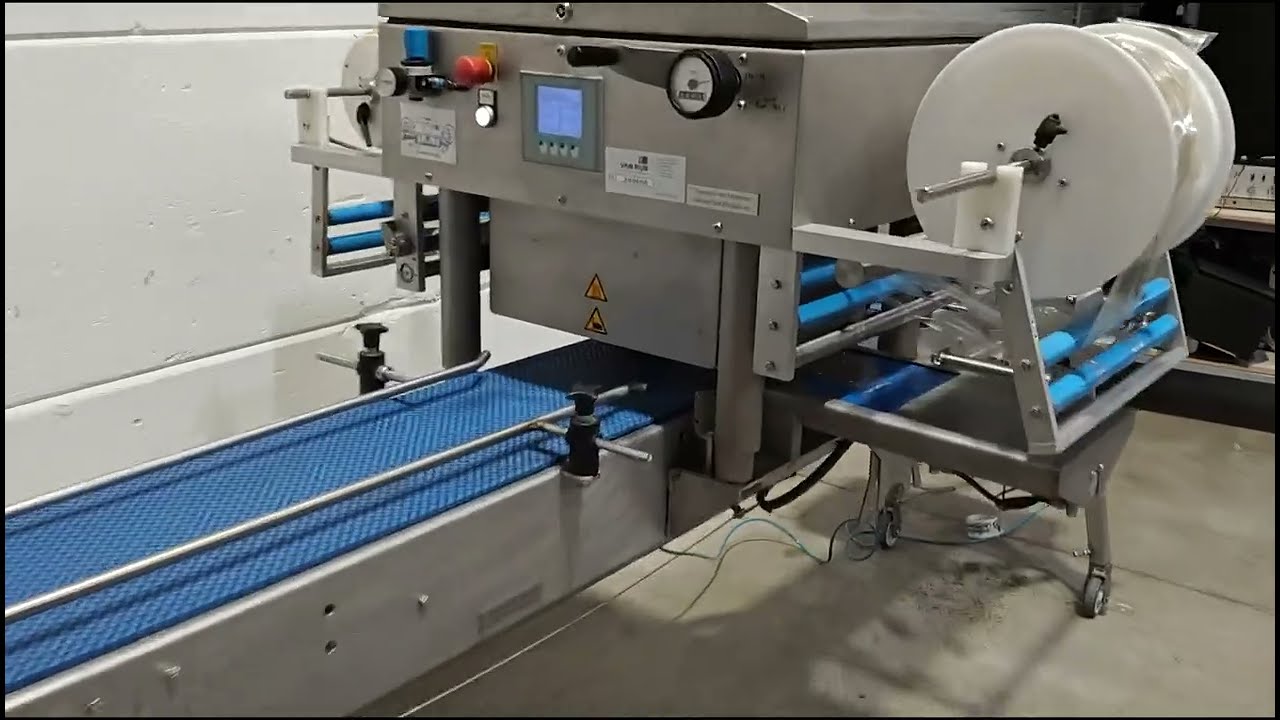 For sale second hand Bucket sealer on conveyor belt Emmersealer op transportband