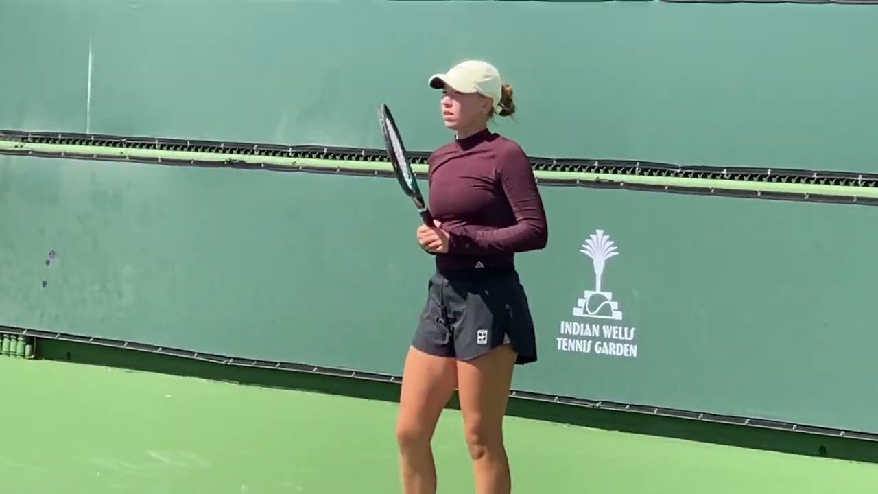 Katerina Siniakova Kristina Penickova Stunning Female Tennis Players Practice #WTA #IndianWells 102