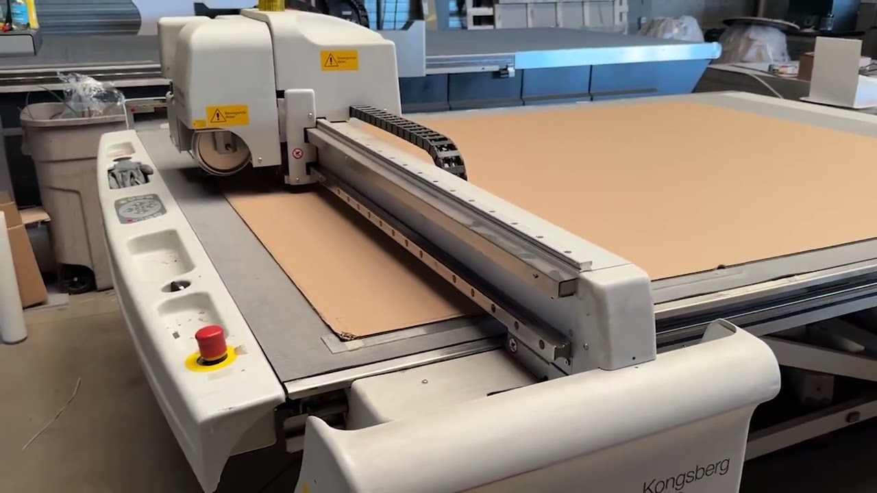 Plotter kongsberg XL 22