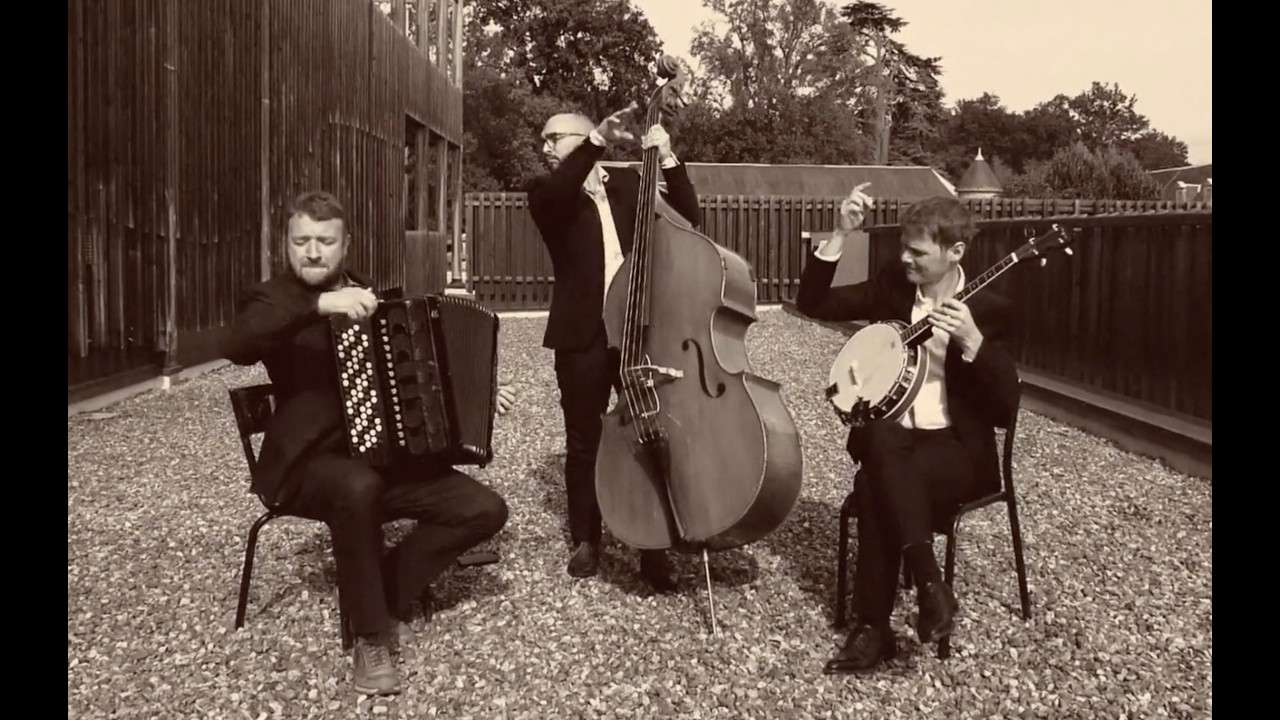 Medley Trio Saugrenue