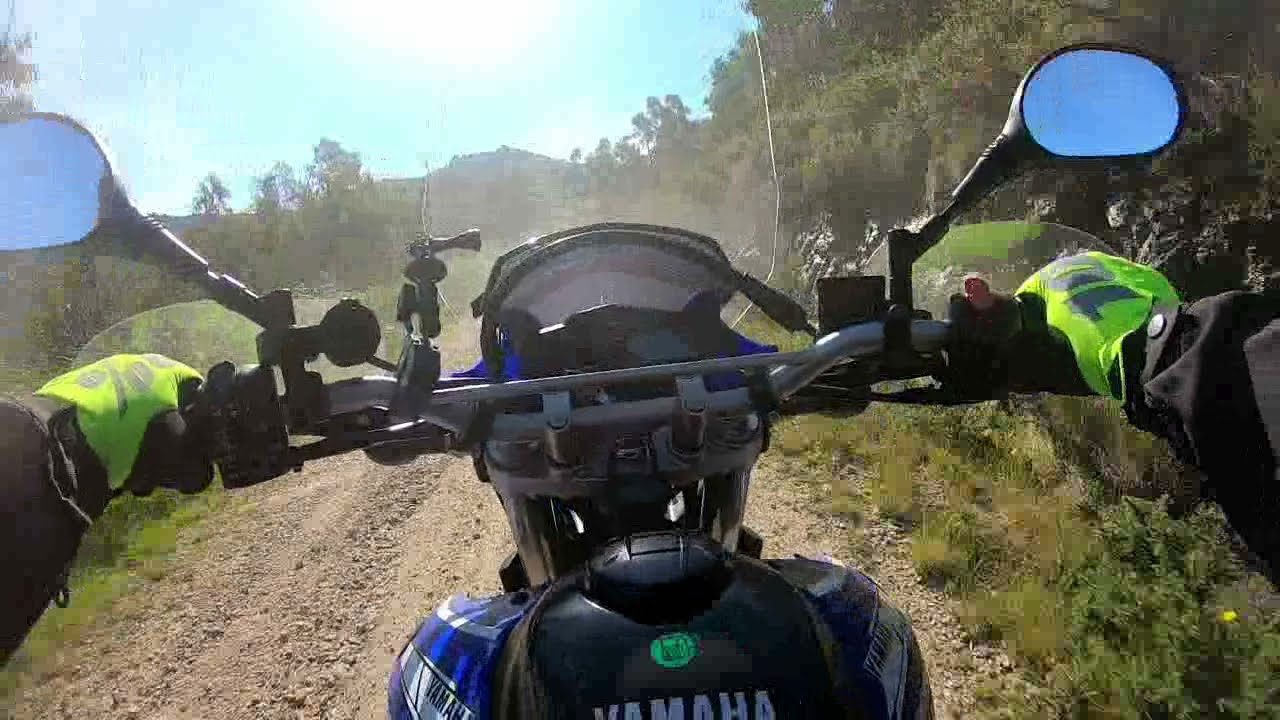 Para esto son las motos Trail. yamaha xt660r
