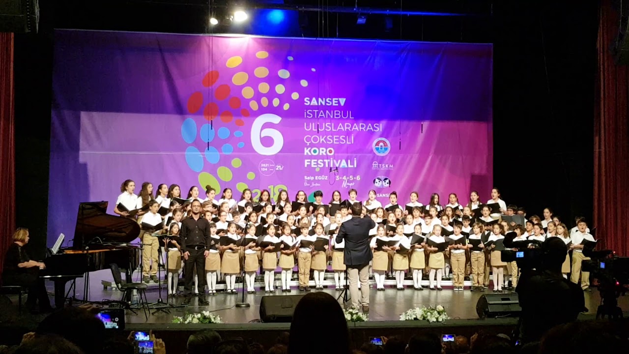 SANSEV İstanbul Uluslararası Çoksesli Koro Festivali- Ataşehir Yönder Koleji korosu performansı