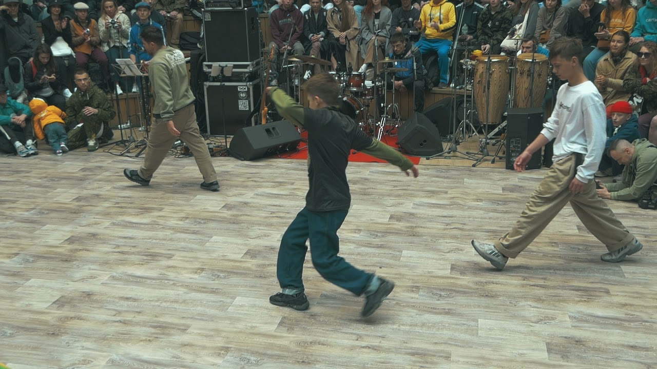 V1 BATTLE &harr; Predatorz vs Avrora Bboys &harr; 1'8 &harr; #v1battle #bmvideo