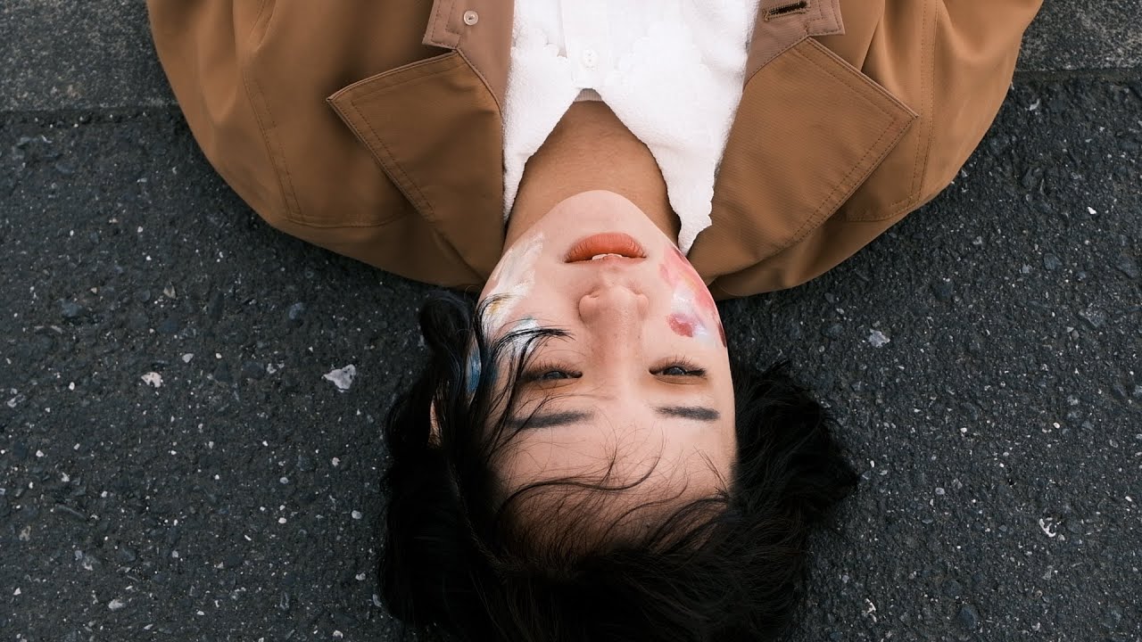 クランクハイト - 花をつけた君は笑う[Official Music Video]
