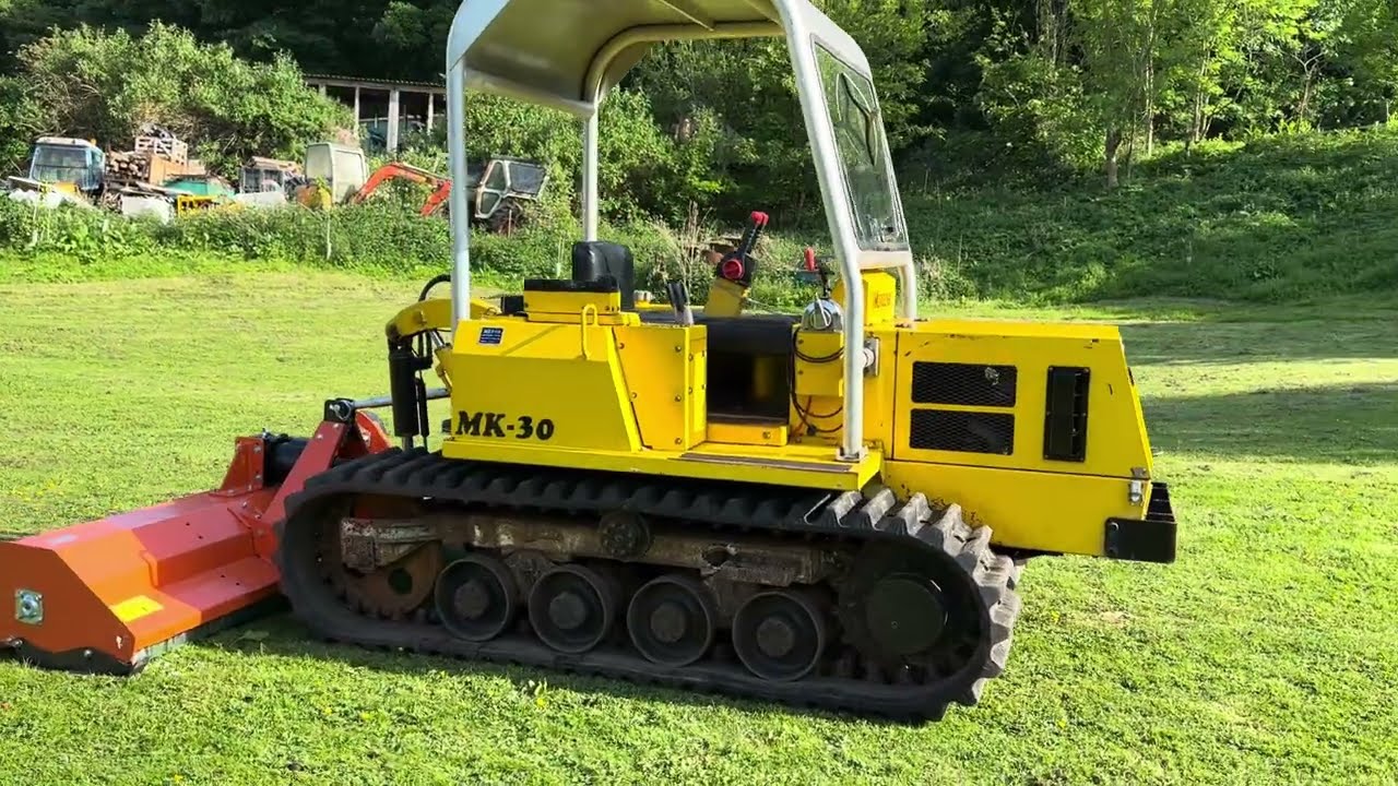 MOROOKA MK30 Crawler Track Compact Tractor & New 6ft Flail Mower