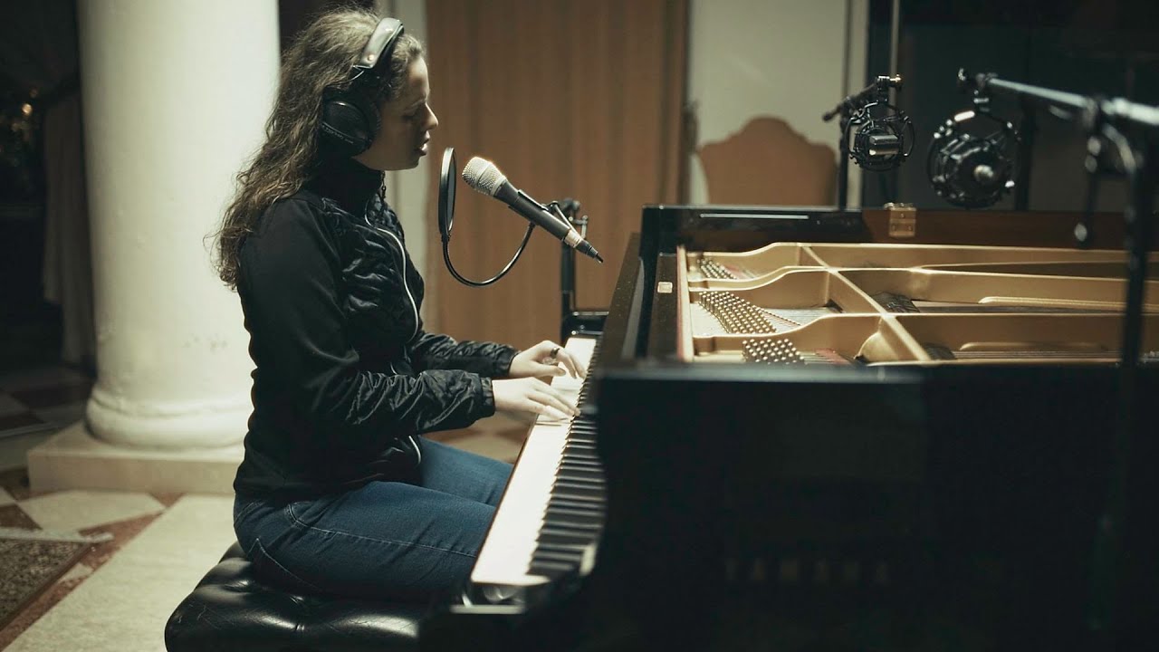 Giulia Dimà | Two Thousand Years - official videoclip