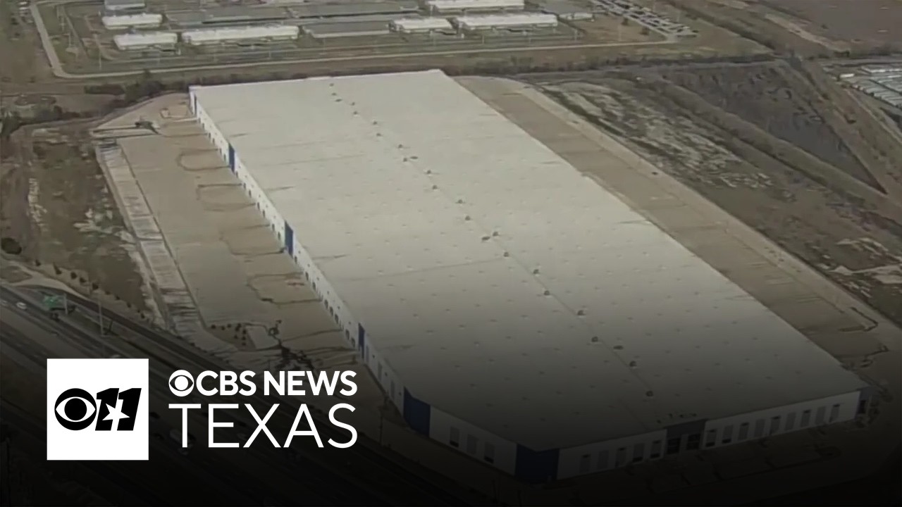 Texas leaders protest reported ICE plan to convert Hutchins warehouse into a detention facility