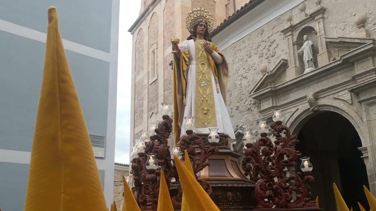 Salida de Santa María Magdalena procesión del Perdón Cuenca.