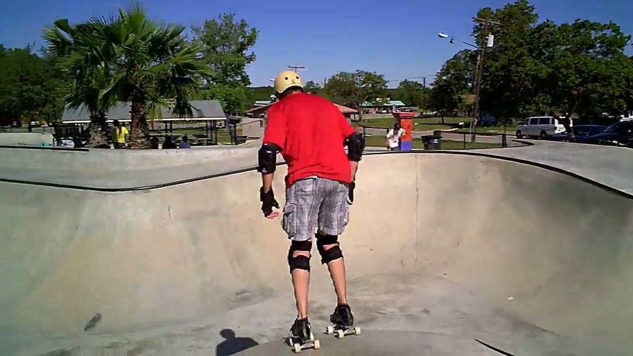 Skating Quads at Jaws Skatepark, Nov 2009
