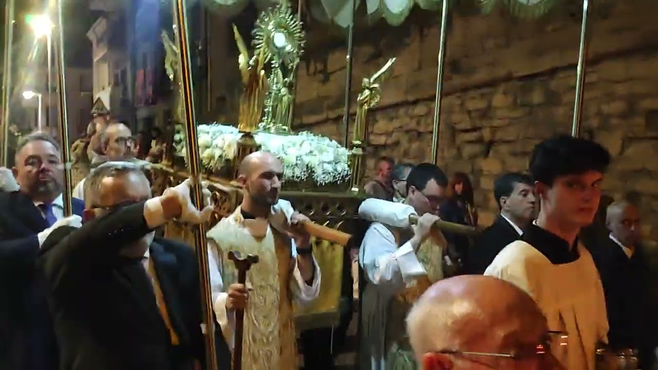 Procesión Eucarística en Tafalla, centenario de la Adoración Nocturna Española. 20 septiembre 2025.