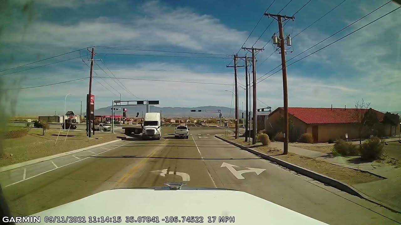 Prime parking on road way