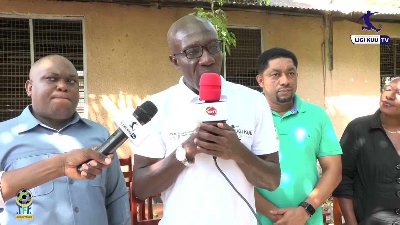 ALMASI KASONGO: AWAPONGEZA WALIMU, AKABIDHI VIFAA VYA SHULE YA MSINGI BOMA NA MIKOANI.