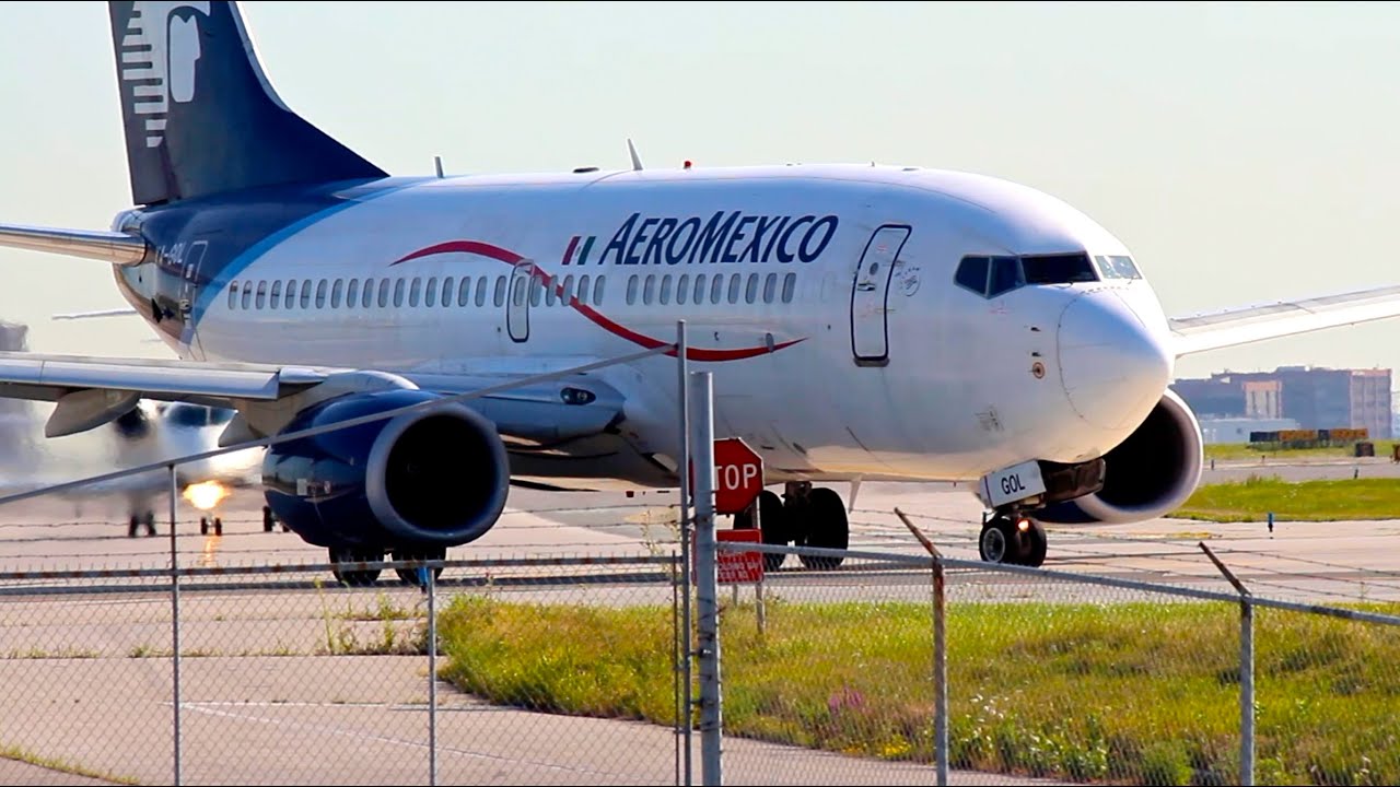 Aeromexico B737-700 Takeoff from Toronto Runway 06L