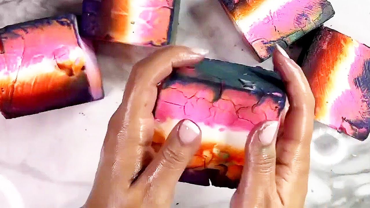 Colourful Dyed Gym chalk Crumbling #oddlysatisfying #gymchalkcrush #asmrsounds #stressrelief #asmr