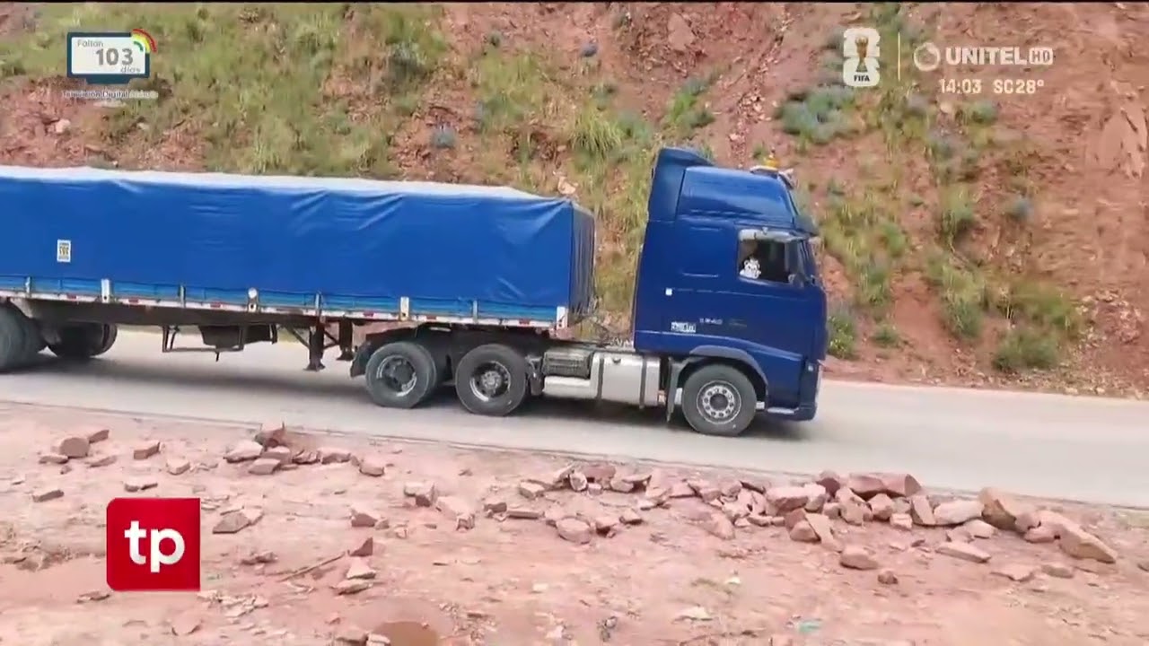 Habilitan un carril en la ruta Cochabamba-Oruro tras deslizamiento