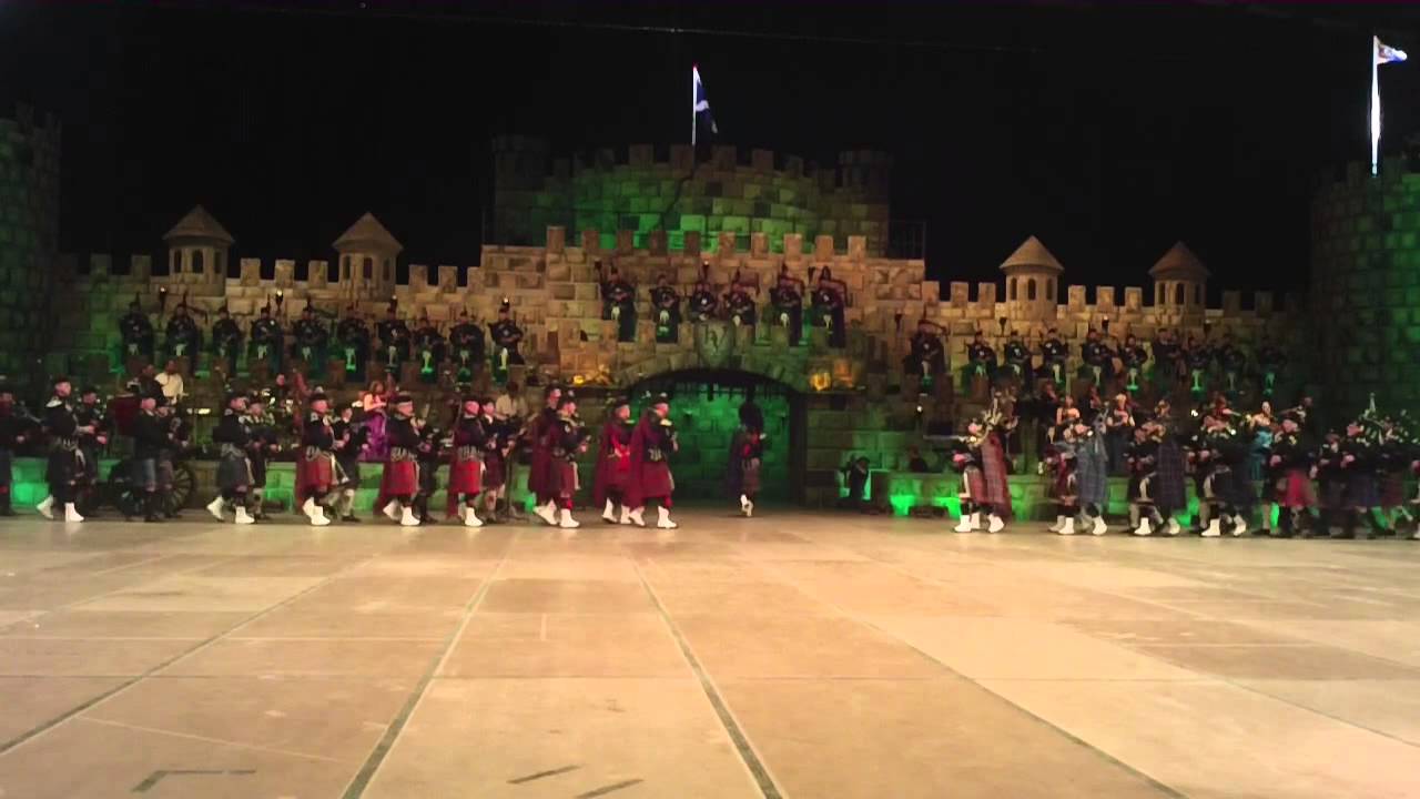 Auld Lang Syne (pipes and drums) live @ Omnisport Apeldoorn