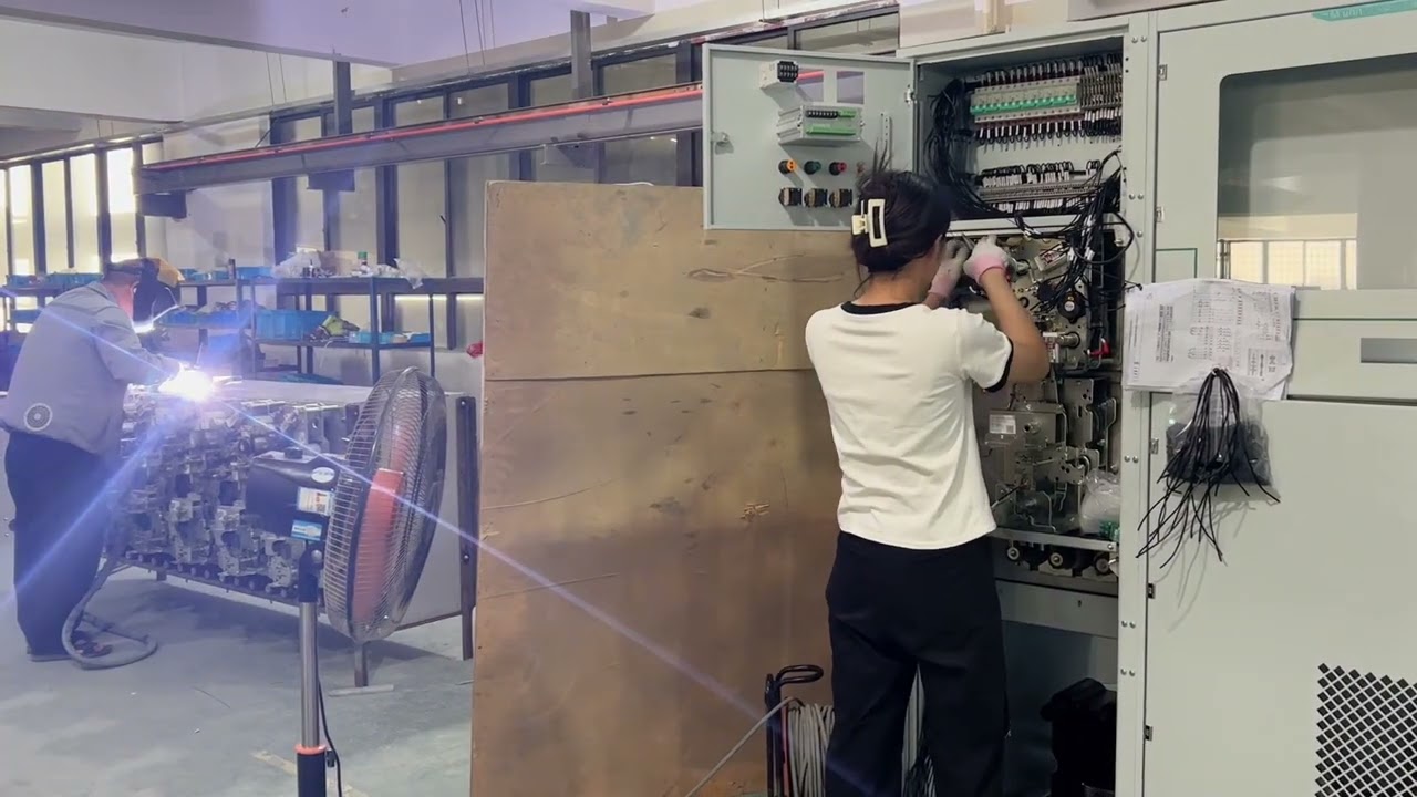Comparing Different Types of 12kV Electrical Switchgear for Various Applications