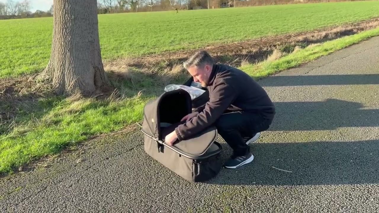 Nipper Switch Unboxing | How to Convert From Carrycot to Parent-Facing Seat