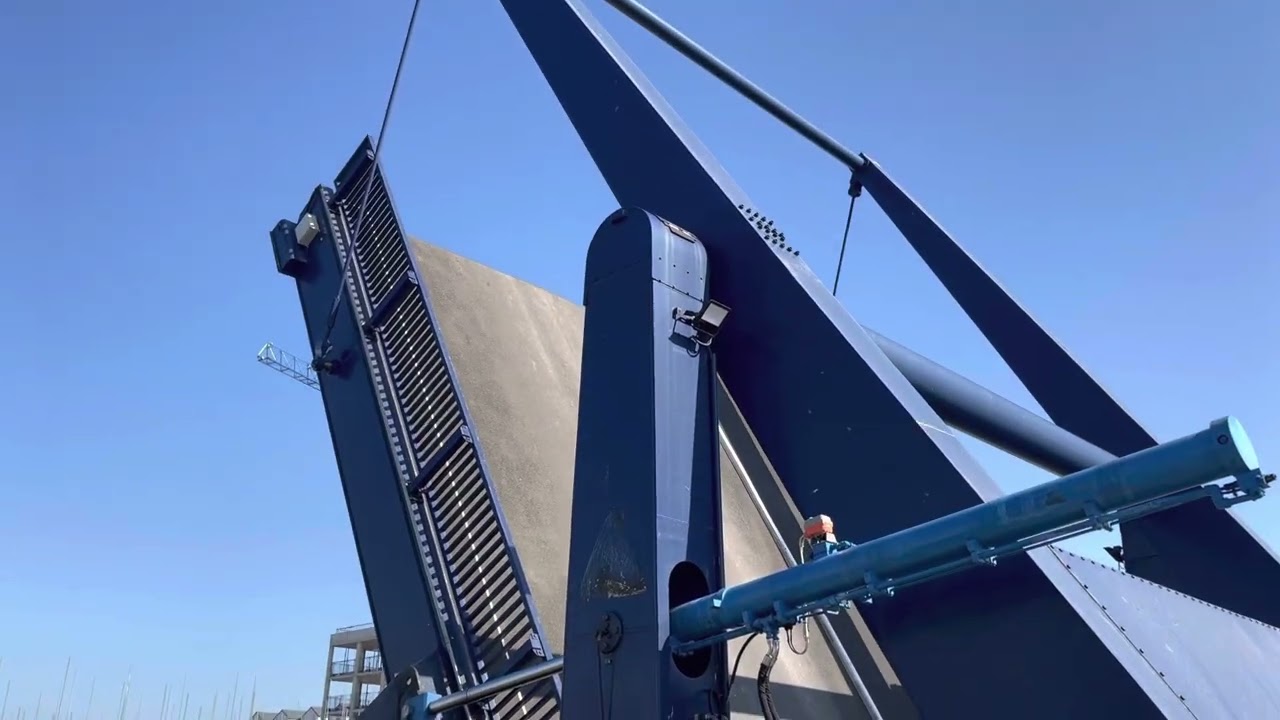 Chatham Maritime Marina Lift Bridge (Kent) Saturday 19.03.2022