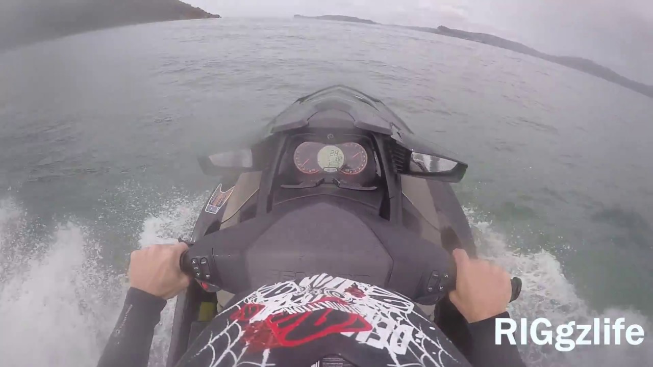 Sea Doo GTX Limited 300 Wave Jumping