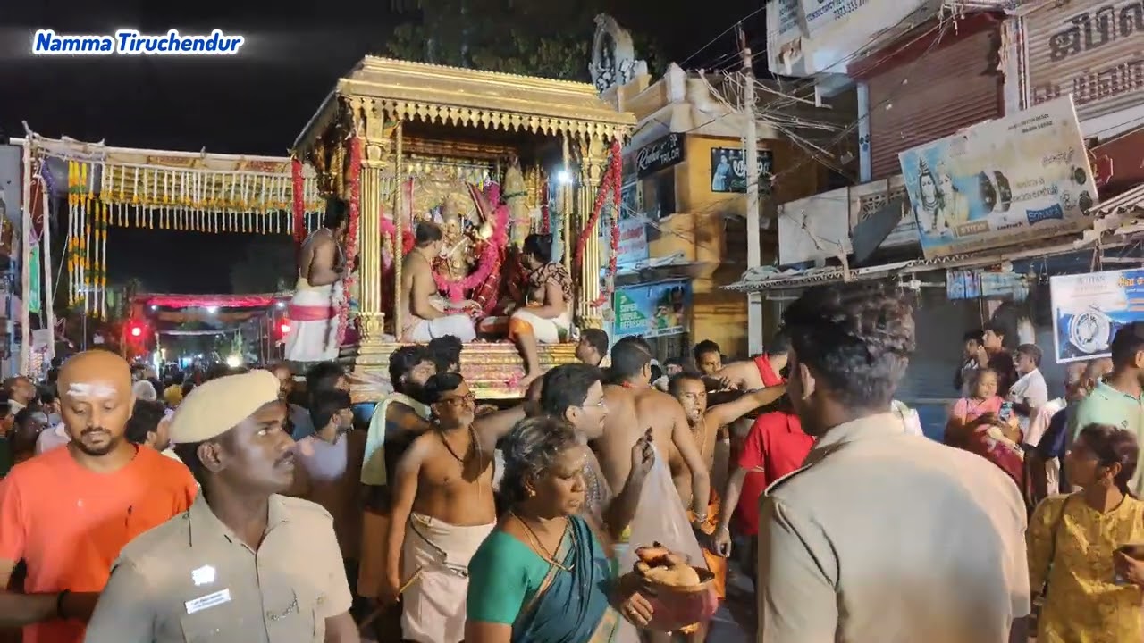 சிவப்பு சாத்தி இரவு நேர ரத வீதி உலா | திருச்செந்தூர் முருகன் கோவில் | Tiruchendur temple news #tamil