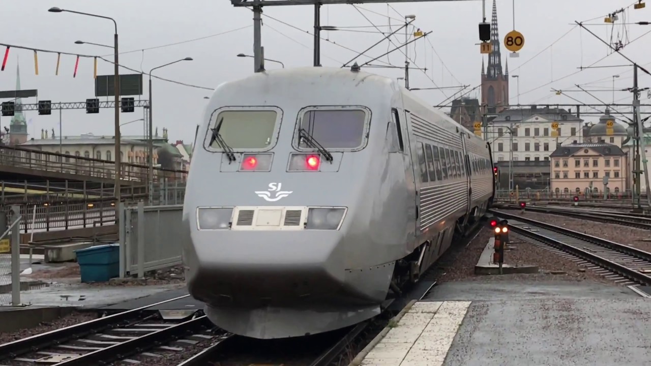 Trainspotting in Stockholm With X2000