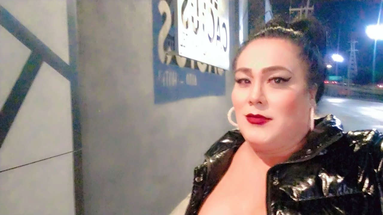 hoy esta noche me confunden con Sandra