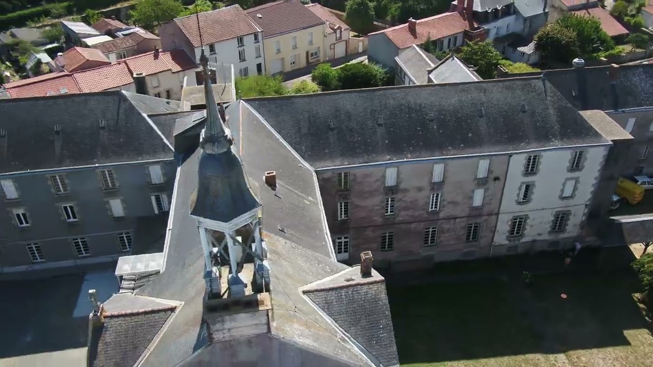 LE PENSIONNAT DE CHAVAGNES