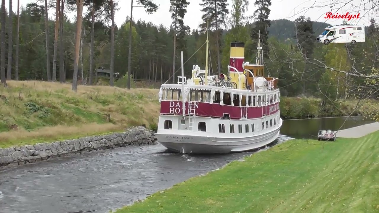 The HENRIK IBSEN riverboat. Hogga Locks.