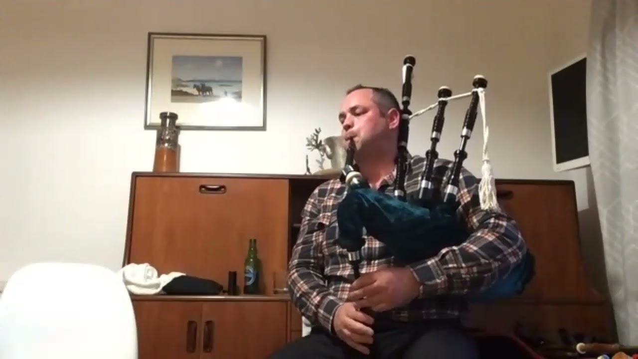 Simon McKerrell: Wee Strathspeys, Mrs MacLeod of Raasay, Gillian Frame, Lauren McCowan's Reel