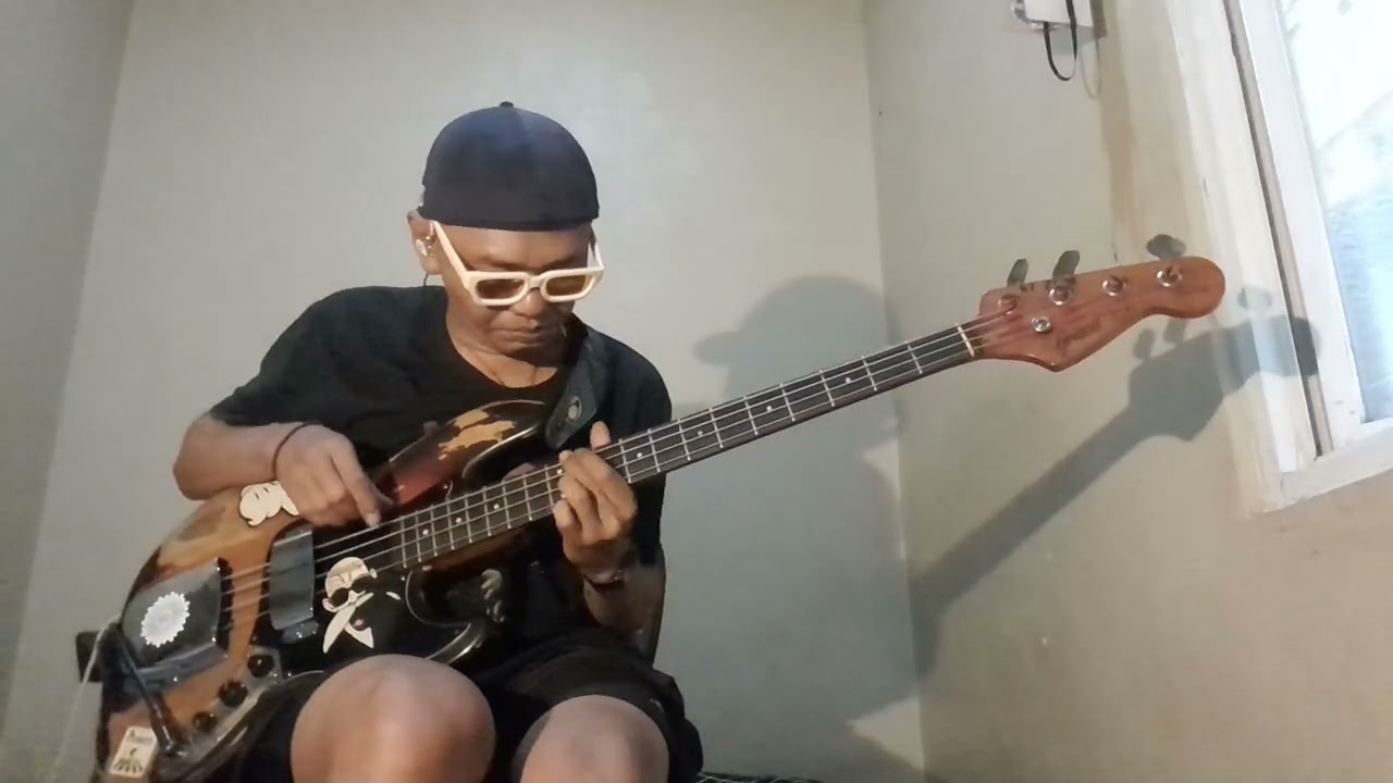 MUSE - UPRISING (Isolated basscover)