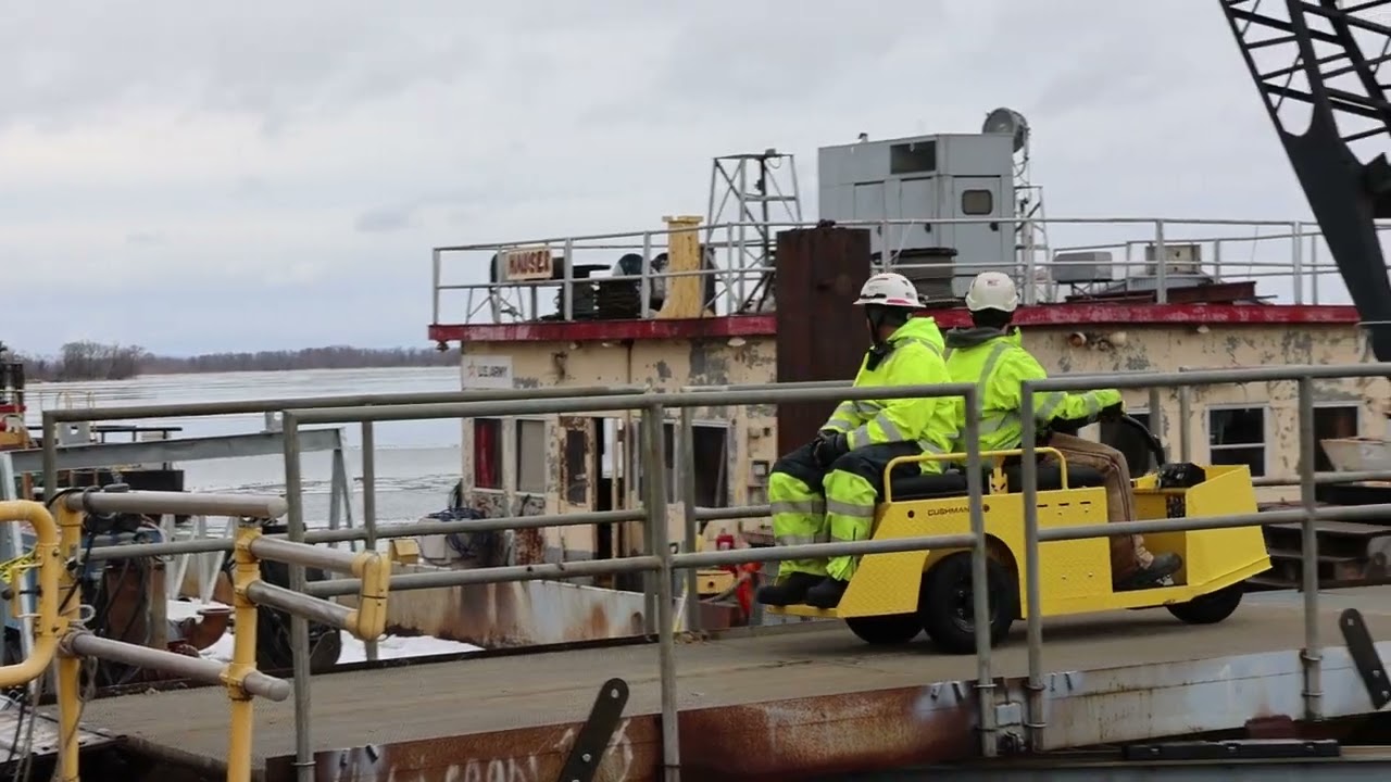 A Quick Look: Dewatering Lock and Dam 7