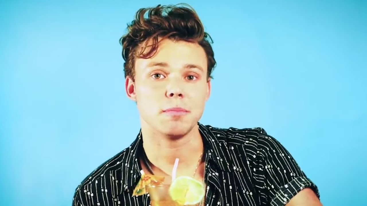 ashton irwin being my favorite sunshine