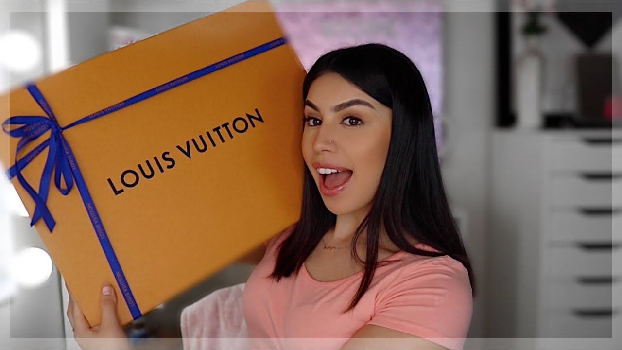 UNBOXING MY VERY FIRST DESIGNER BAG!!! (Louis Vuitton) | Mari Bajari