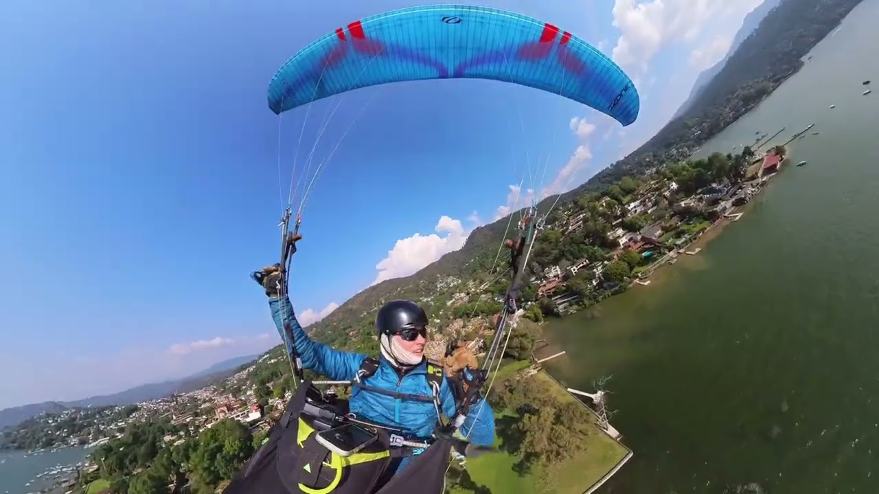 Wingovers and landing at the lake in Valle de Bravo