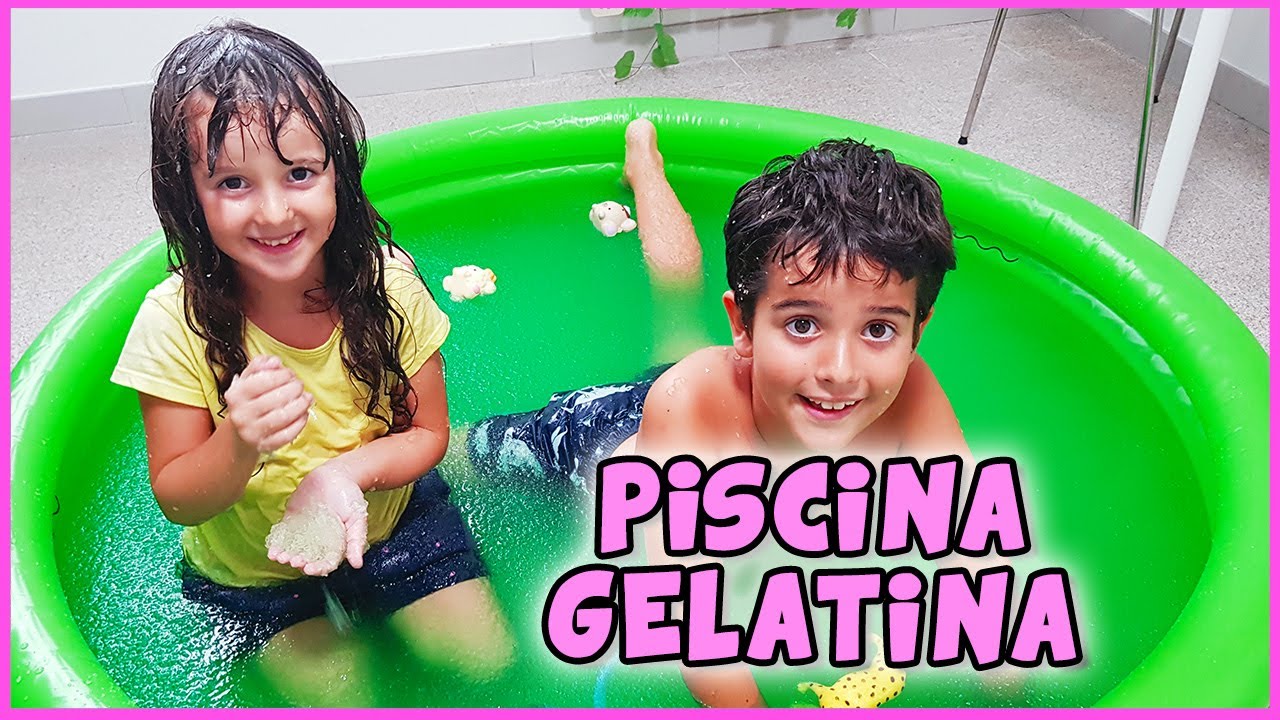 UNA PISCINA IN CASA PIENA DI GELATINA!! 😱