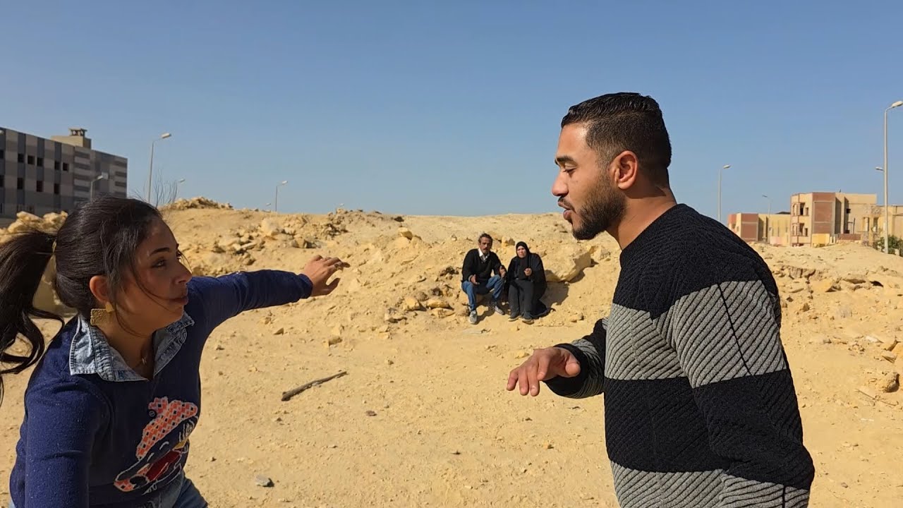 ست فقيره تساعد فتاه دون ان تعرف ان اخوها زعيم العصابه فتغير حياتها للابد