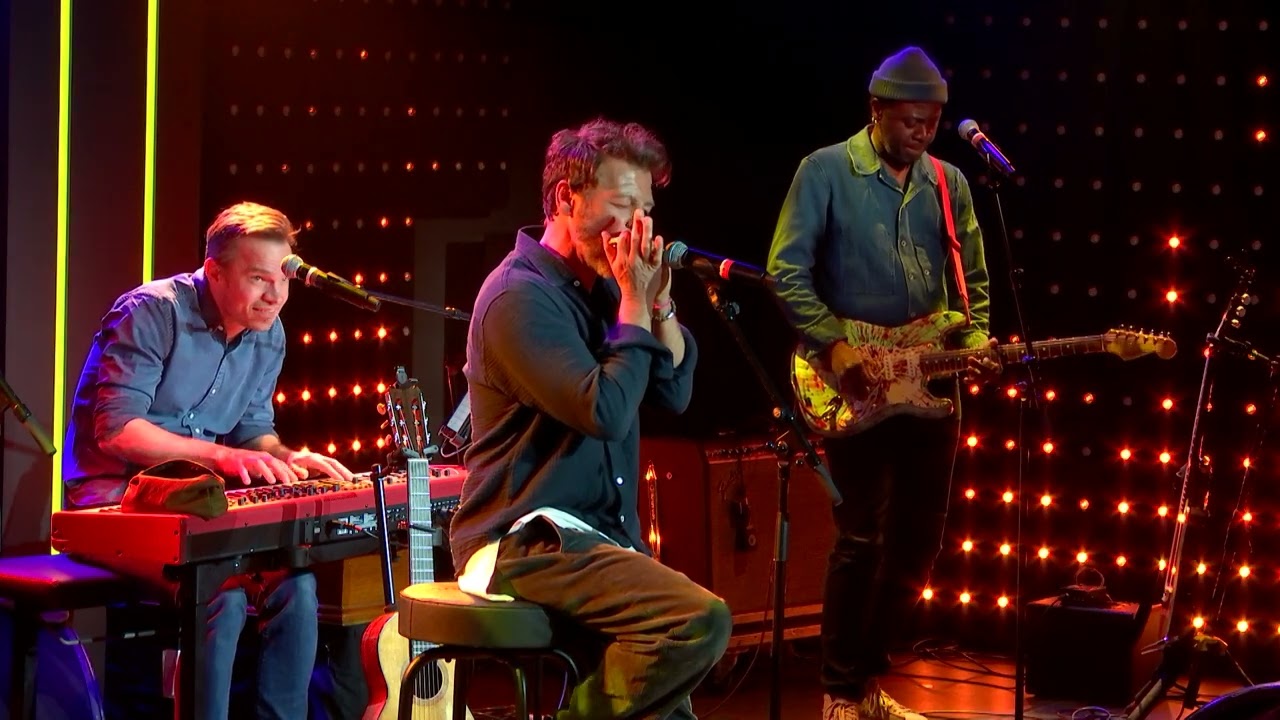 Christophe Maé - Les bougies (Live) - Le Grand Studio RTL