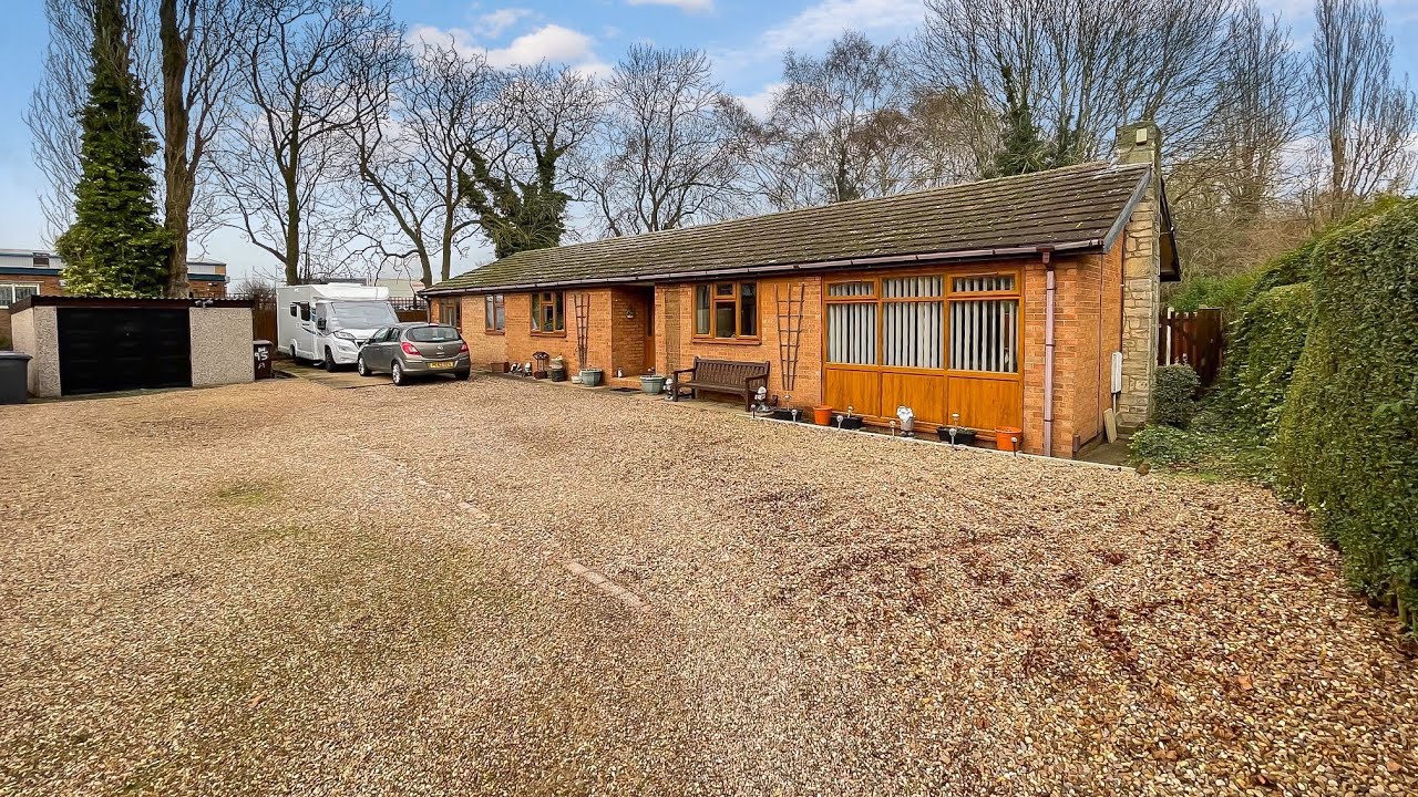 Starkey&Brown Home Details: Station Road, North Hykeham