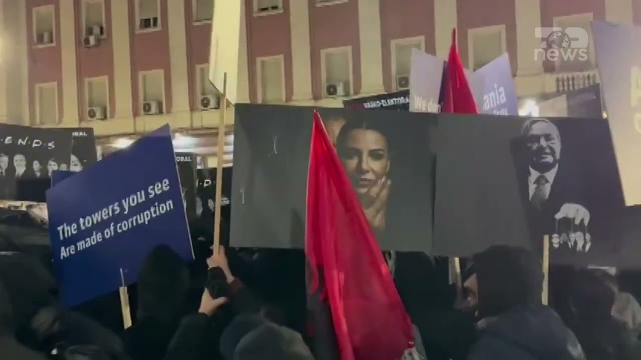 Top News- Zbulohet “grupi guerilas i molotovëve” të PD, me maska në protestën e demokratëve