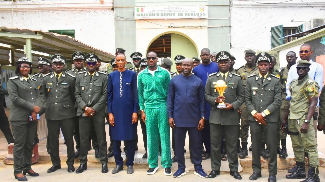 PRESENTATION DU TROPH&Eacute;E AUX DETENUS A REUBEUSS