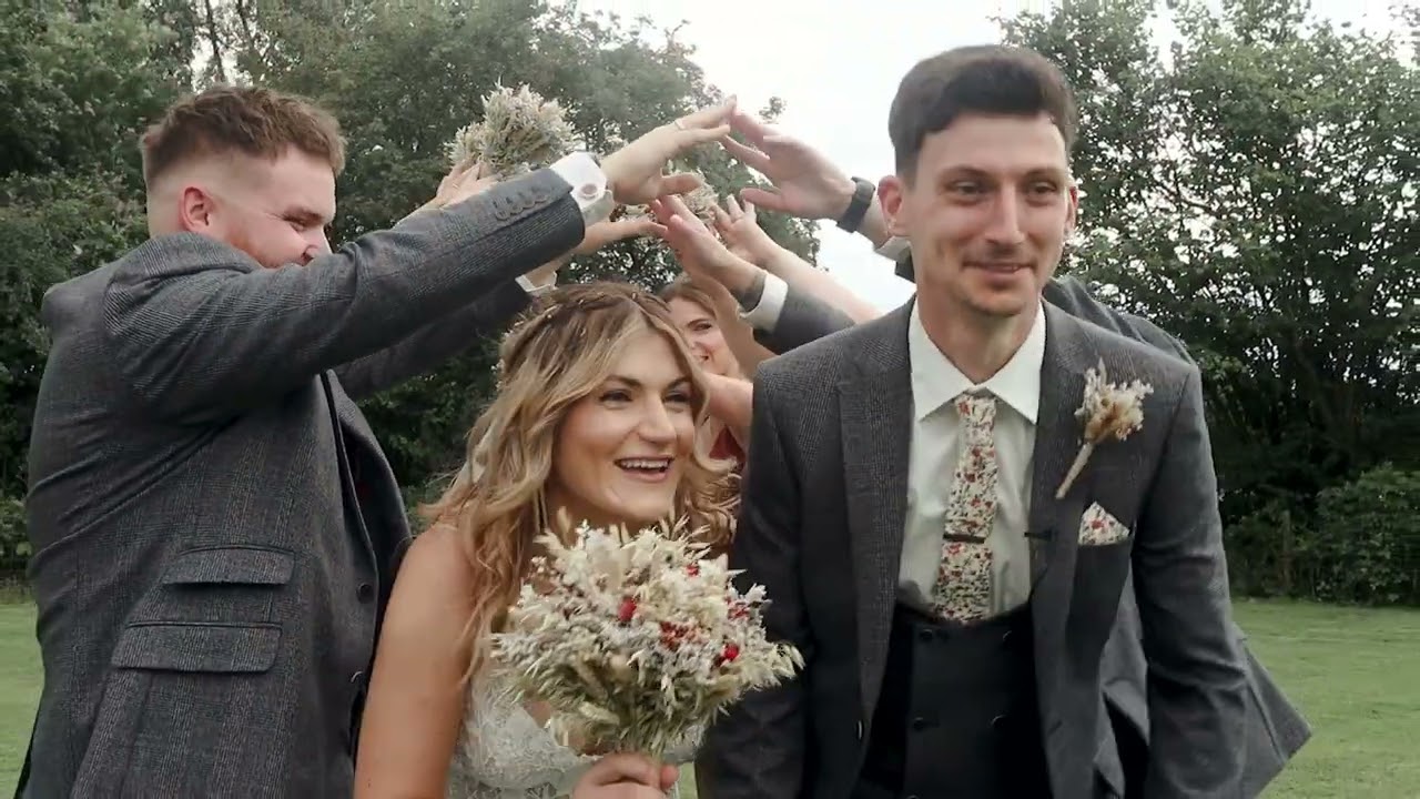 Claire & Tom // The Old Stables // 25.7.23