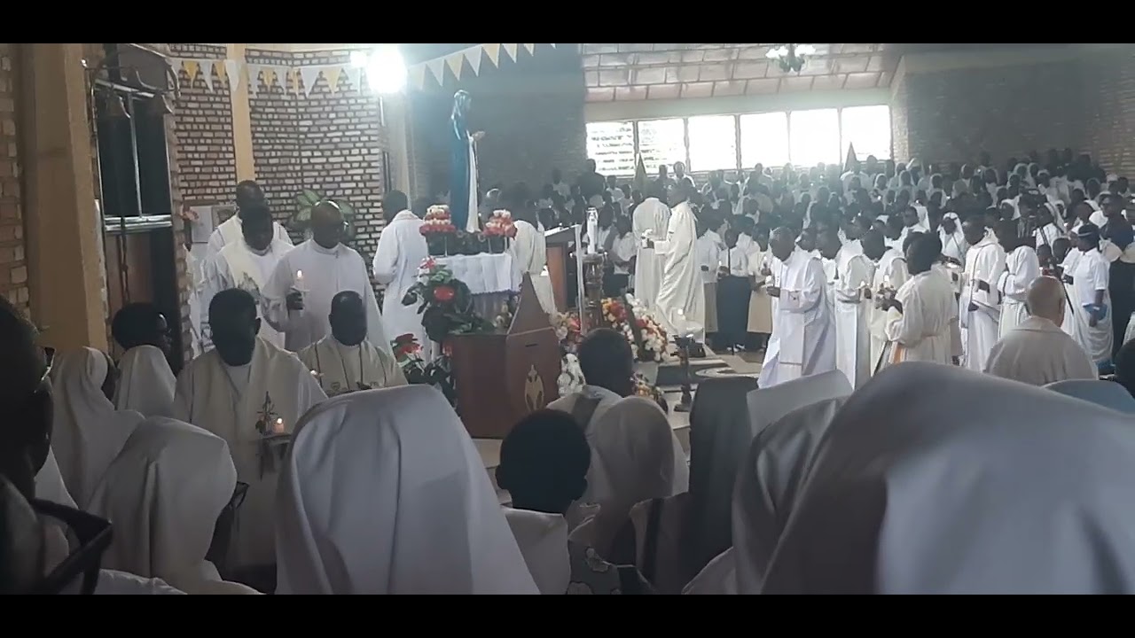 URUGENDO NYOKA MANA RWABIYEGURIYE IMANA IKIBOHO